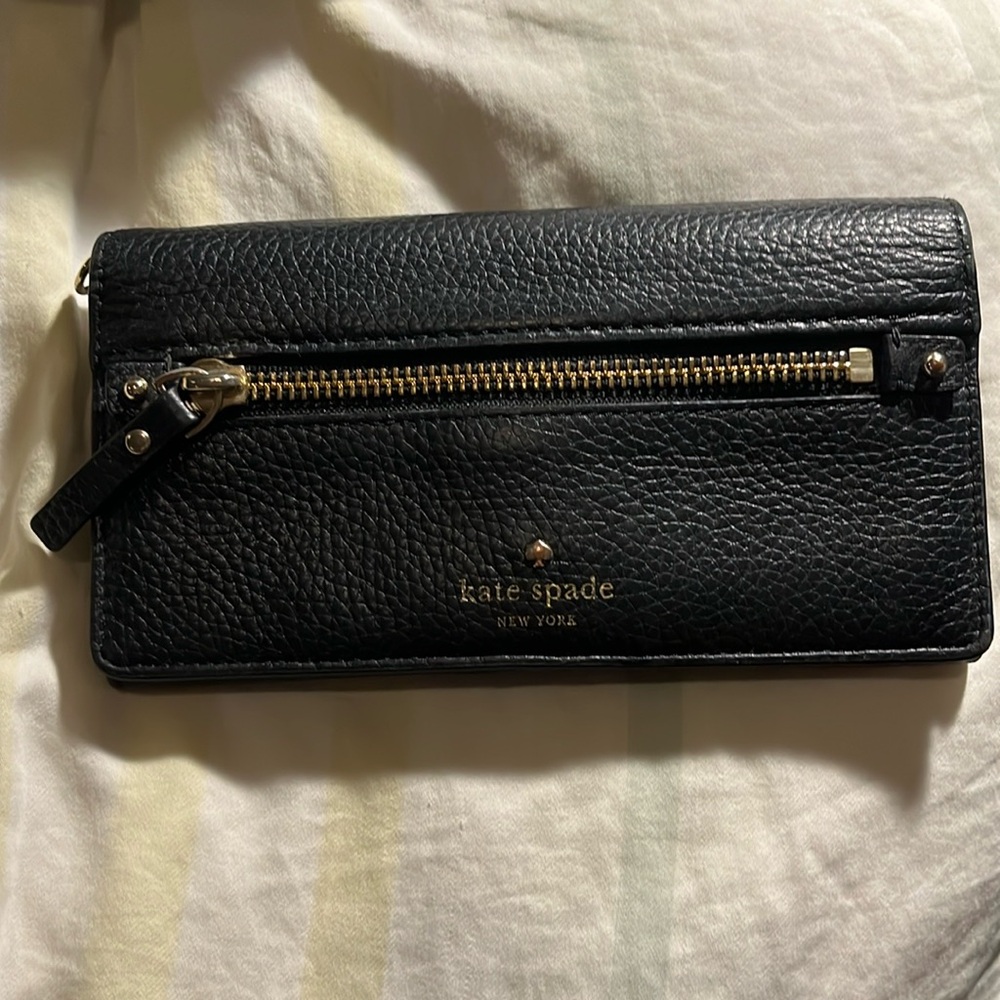 Kate Spade wallet black leather 7 card slots, back slot zipper pocket